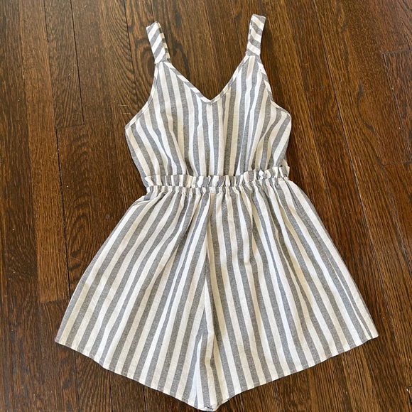 romper - Picture 2 of 3